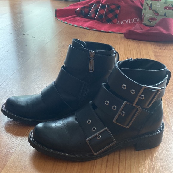 Blondo Camila Waterproof Bootie - Picture 3 of 6